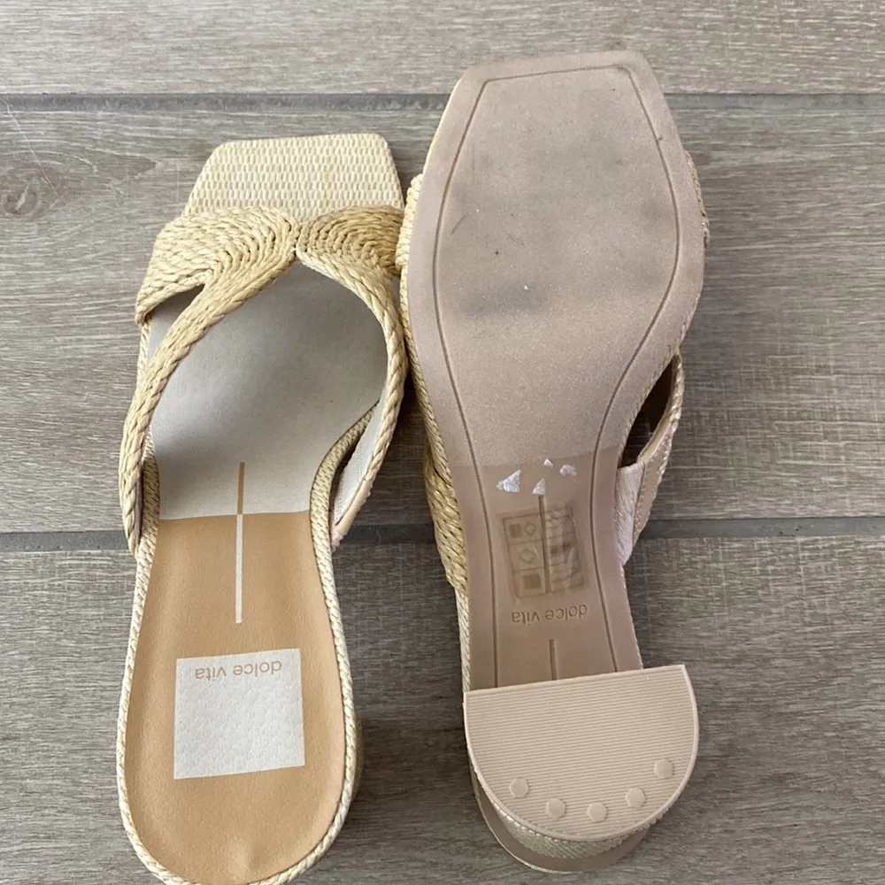 Dolce Vita Penny Sandal in Beige Size: 8